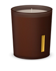 Brązowa świeca zapachowa Rituals The Ritual of Mehr w eleganckim, żłobkowanym szkle z białym woskiem