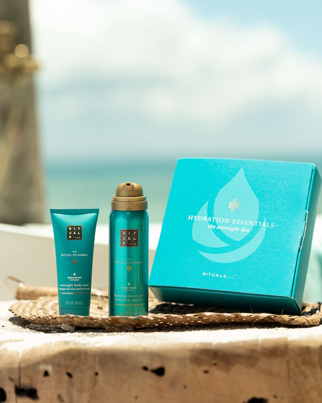 Zestaw prezentowy Rituals Karma mini z kremem i pianką do ciała w turkusowym opakowaniu