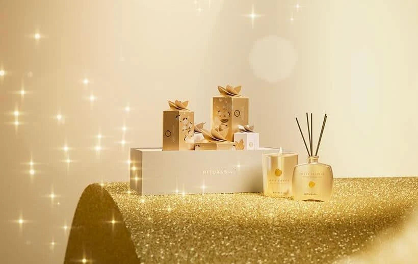 Zestaw prezentowy Rituals Winter Garden z luksusowymi świecami, zapachowymi pałeczkami i eleganckim opakowaniem
