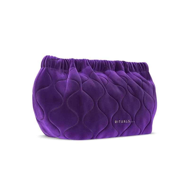Fioletowa aksamitna kosmetyczka z logo Rituals z zestawu upominkowego Rituals Yozakura dla firm